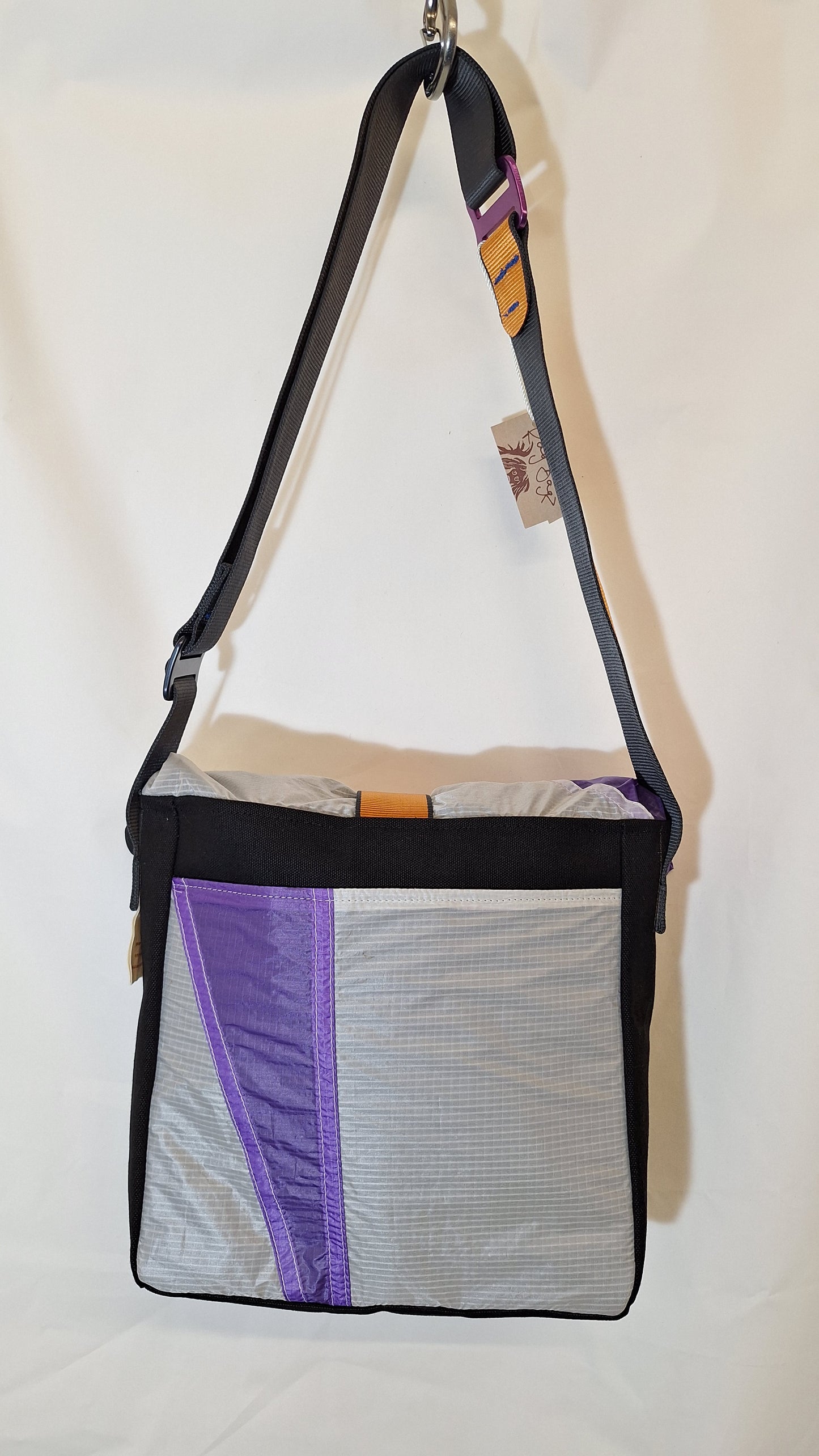 Messenger bag