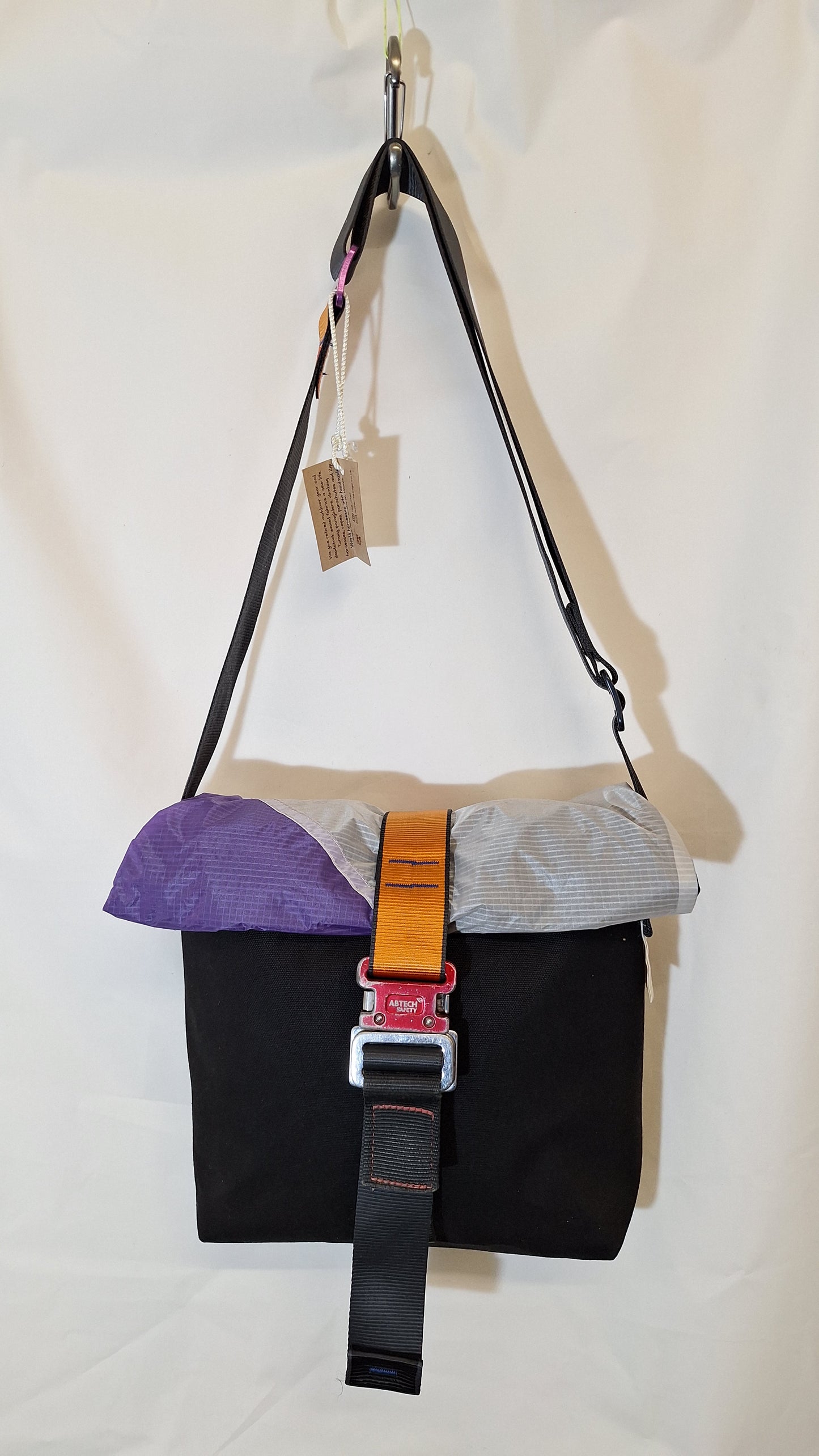 Messenger bag