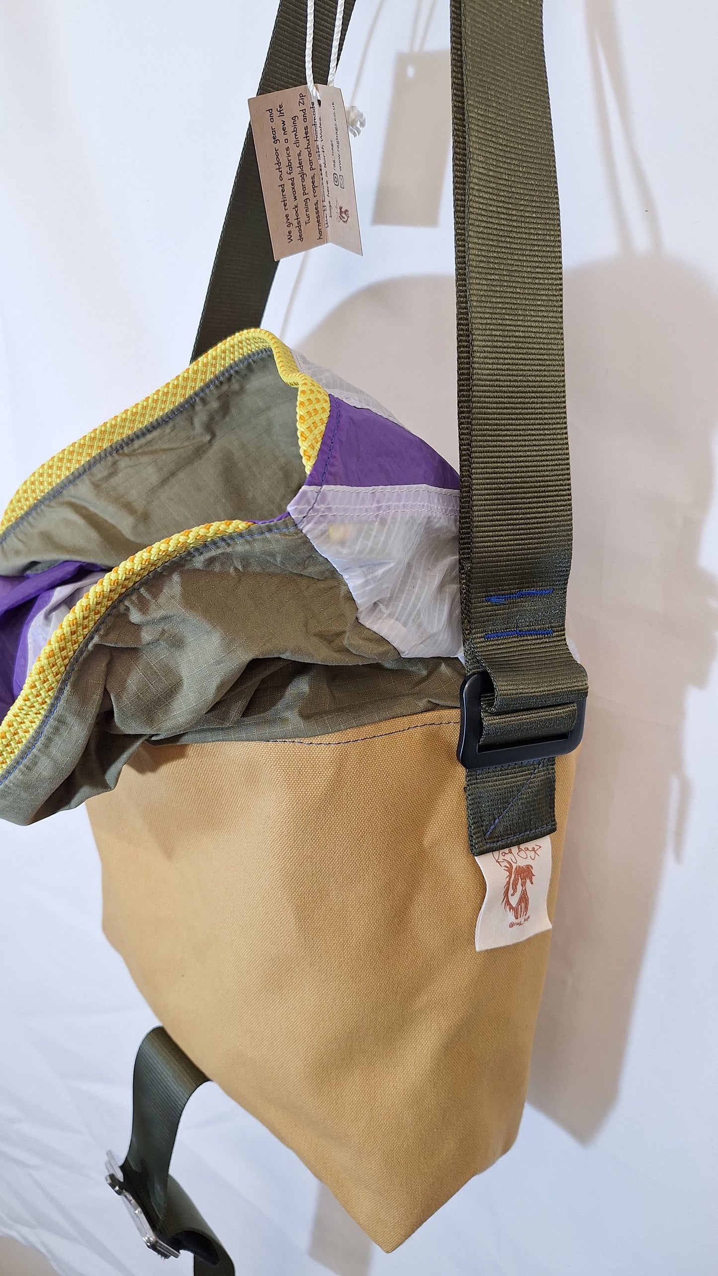 Messenger bag