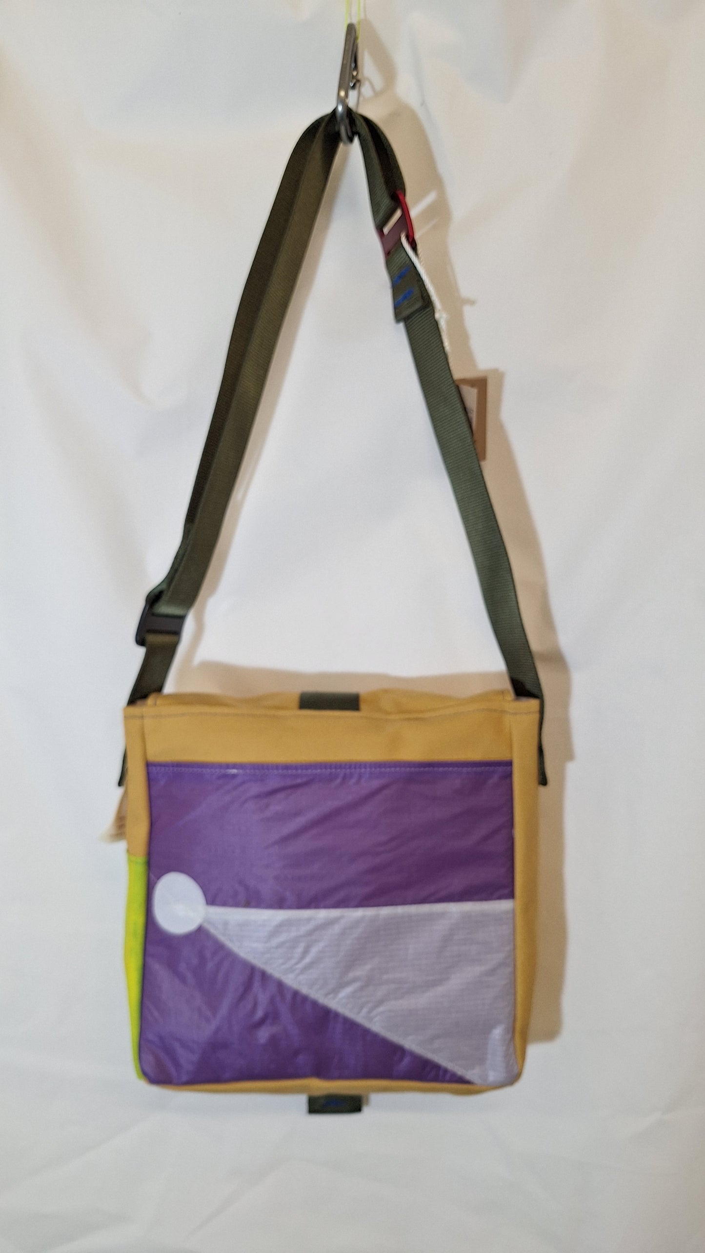 Messenger bag