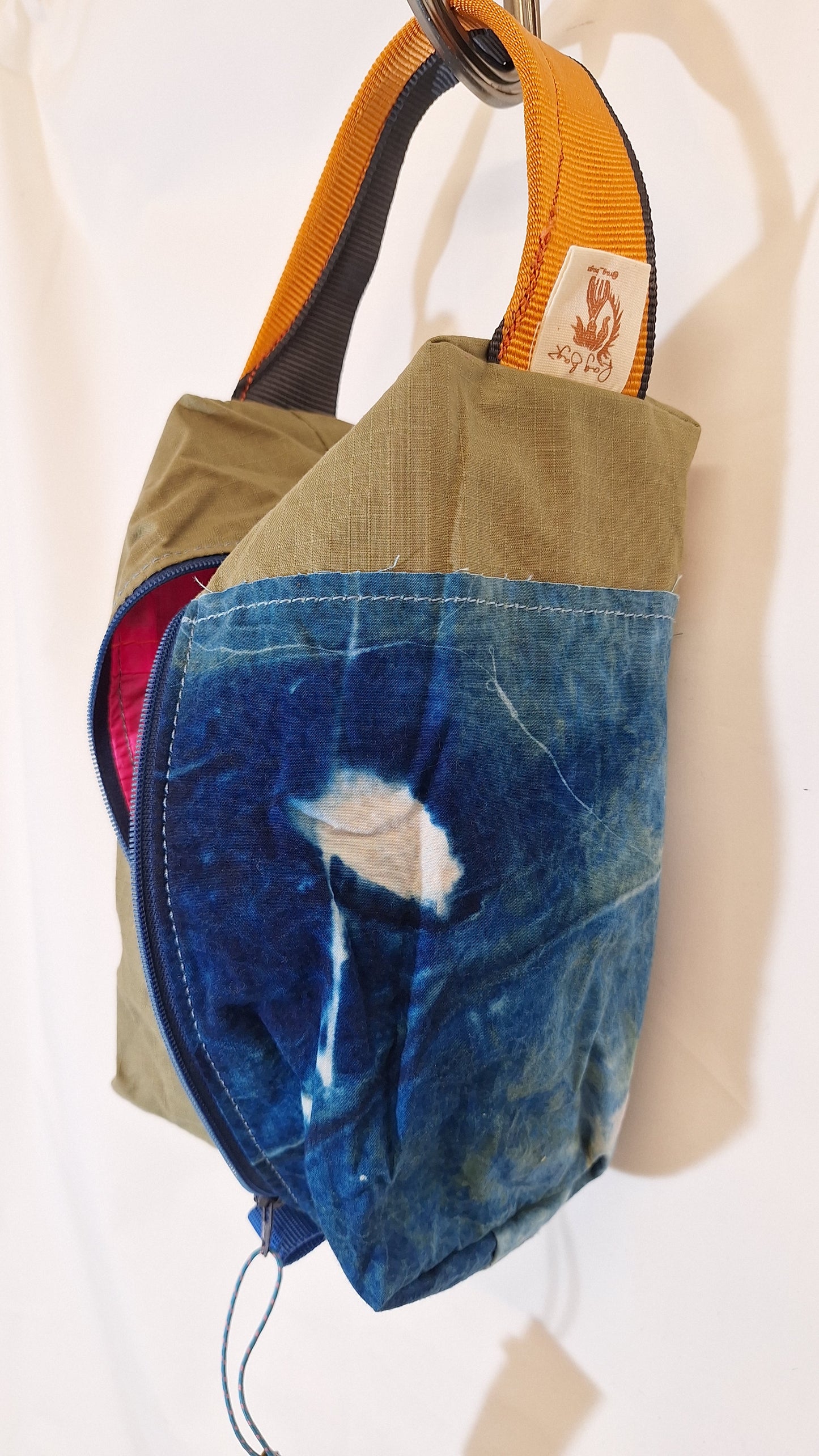 Washbag/hanging storage bag