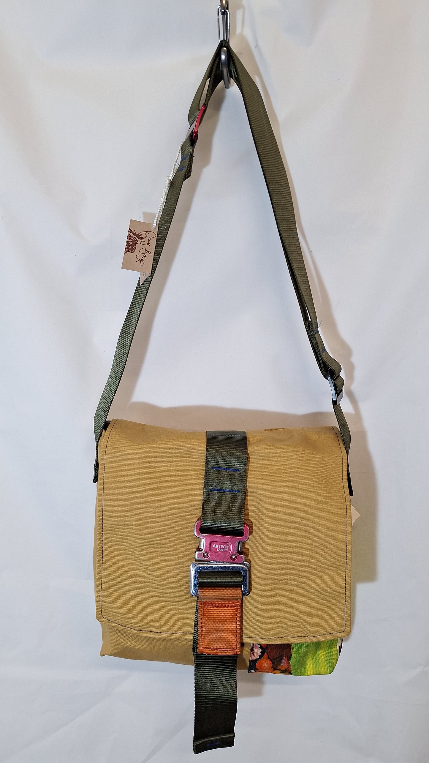 Messenger bag