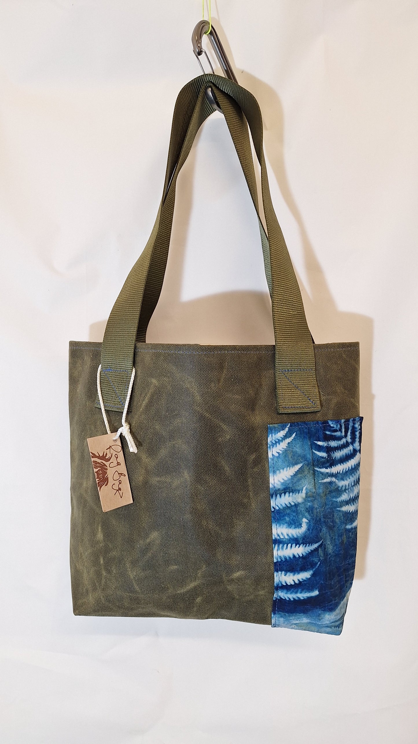 Boxy tote