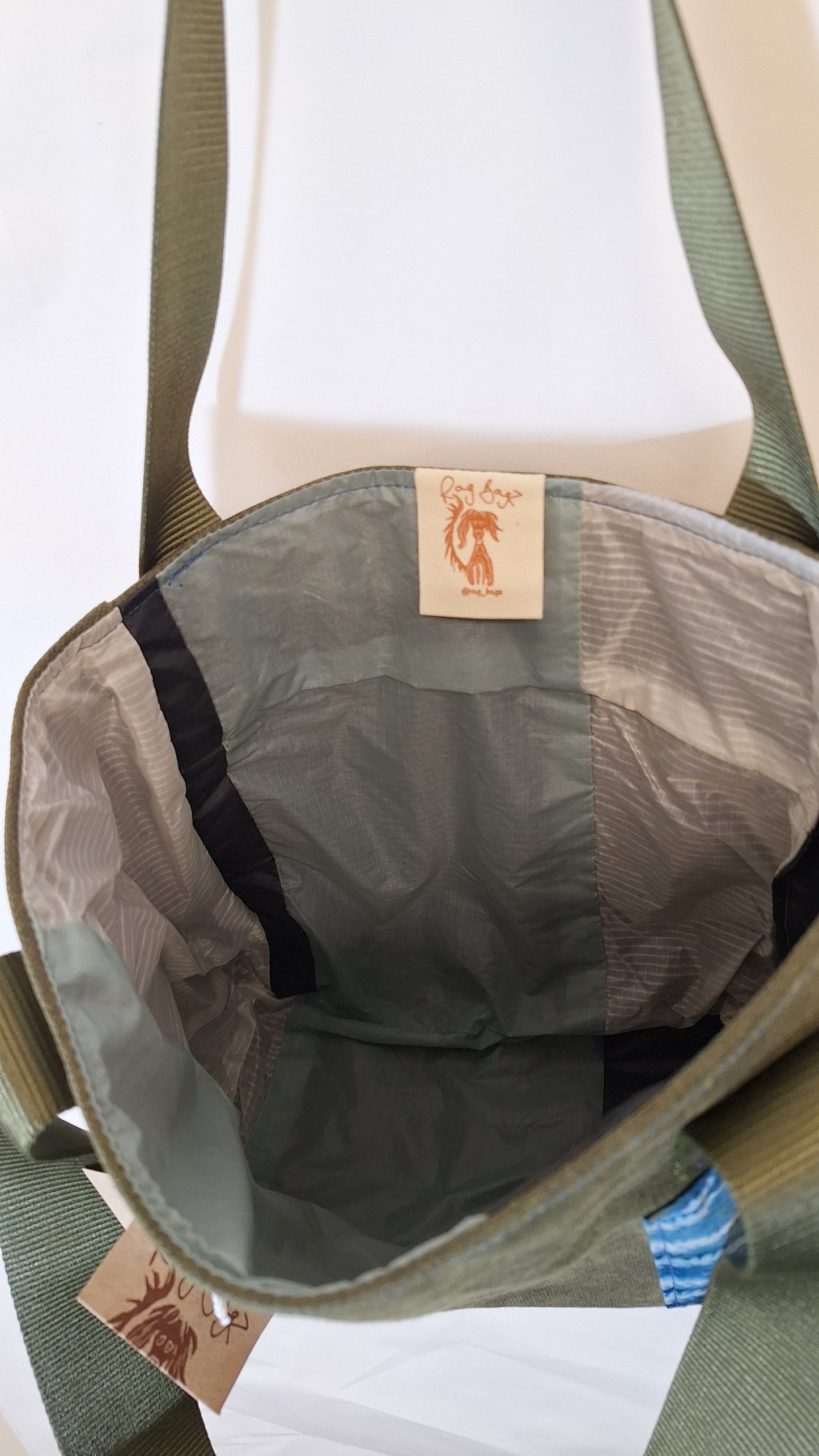 Boxy tote