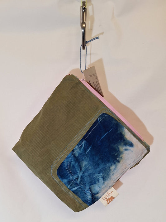 Large pouch